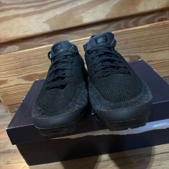 2017 Nike Air Vapormax Flyknit Triple Black main image 6